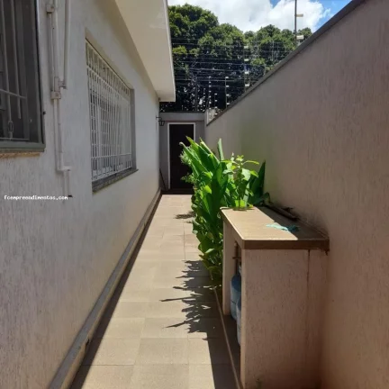 Imagem Casa para Venda em Iracemápolis, Centro, 3 dormitórios, 2 banheiros, 3 vagas