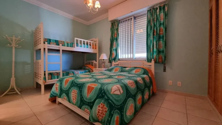 Imagem Apartamento com 3 dormitórios à venda, 190 m² - Pitangueiras - Guarujá/SP
