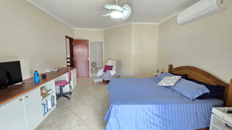 Imagem Casa com 3 suítes à venda, 259 m² por R$ 1.150.000