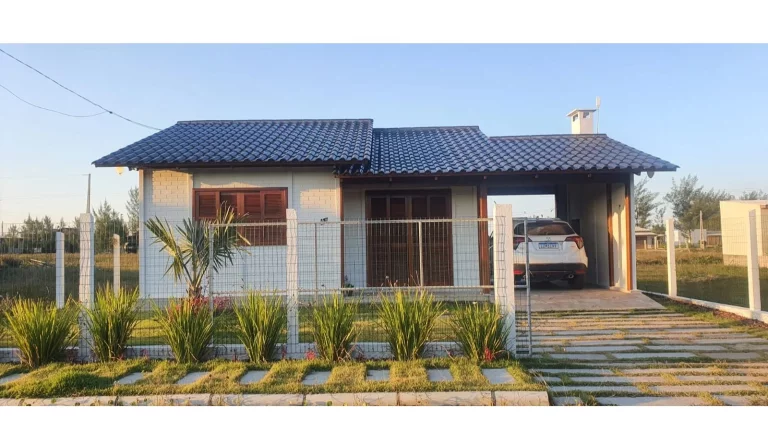 Casa à venda, com 2 quartos, 78m²
