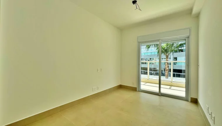 Imagem Apartamento com 3 dormitórios à venda, 110 m por R$ 3.550.000,00 - Riviera