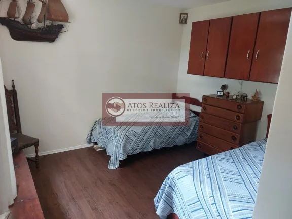 Imagem Vendo SUPER Oportunidades em condomínio clube em São Bernardo do Campo. Casa com uma área útil de 420m2, terreno de 1500m2, São 3 Dormitorios, sendo 1 Suíte, casa em condômino fechado, com clube dentro do Condomínio, Restaurante para os Sócios, um super i
