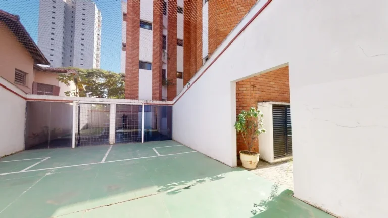 Imagem Apartamento 216M², 3Q, 2 Suítes, 3 Banheiros, 3 Vagas, Varanda, Academia, Piscina, Quadra, Salão de Festas, Playground, Brinquedoteca.