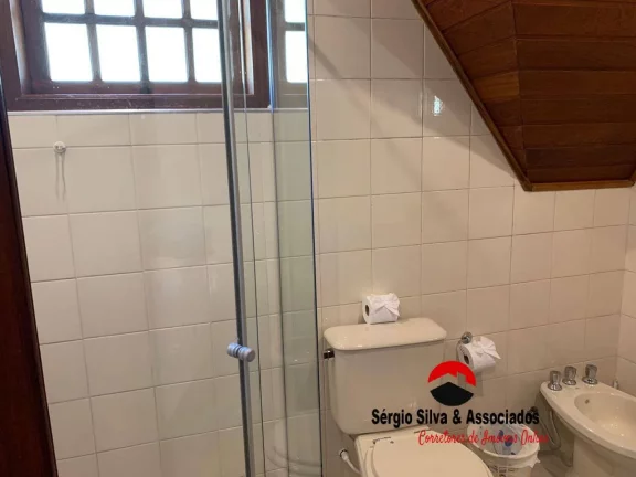 Imagem Casa para Locação Anual na Região do Alto do Capivari em Campos do Jordão.