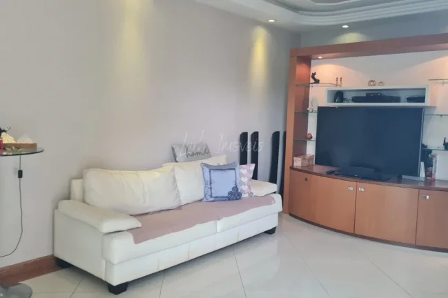 Casa Linear Reformada e mobiliada 2 Quartos à Venda - 109m²