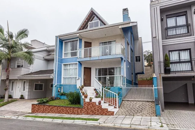 Casa 3 quartos em condomínio no Santa Cândida