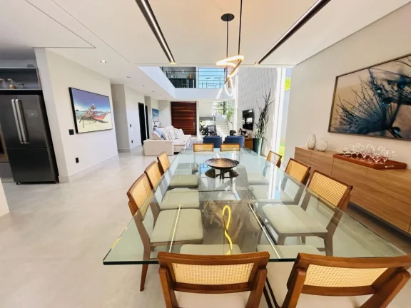 Imagem Casa de Luxo à Venda na Riviera de São Lourenço Módulo 17: 8 Quartos, 8 Suítes, 3 Salas, 4 Vagas de Garagem e 620m² de Área!