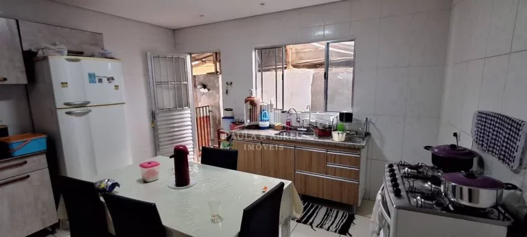 Imagem Sobrado 145m² com 3 Quartos, 2 banheiros, 2 vagas, no Jardim Miranda D'Avis, Mauá-SP