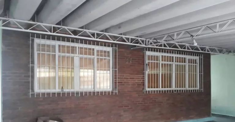 Imagem Casa com 5 dormitórios à venda, 180 m² por R$ 477.000,00 - Bosque dos Eucaliptos - São José dos Campos/SP
