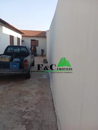 Imagem Casa para Venda em Limeira, JARDIM LAGO AZUL, 3 dormitórios, 1 banheiro, 1 vaga