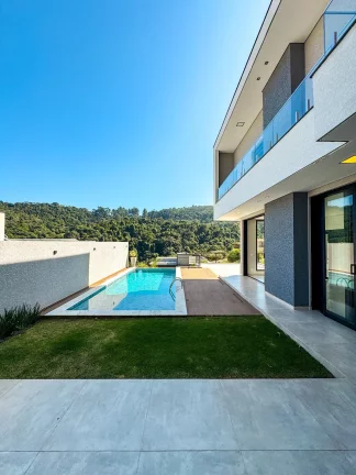 Imagem Casa à venda com 3 quartos, sendo 3 suítes, no condomínio Quintas da Boa Vista, Atibaia - SP