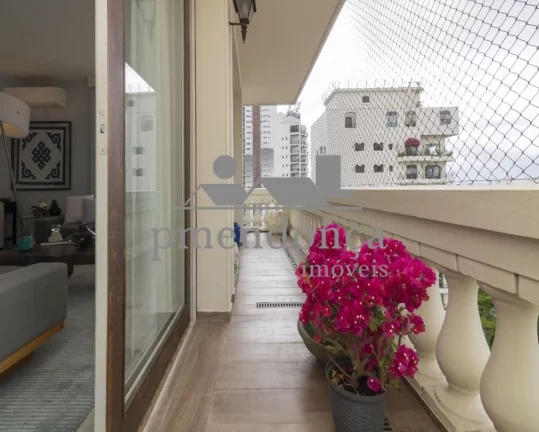 Imagem Apartamento com 258m² no Alto de Pinheiros, 4 suítes e 4 vagas.