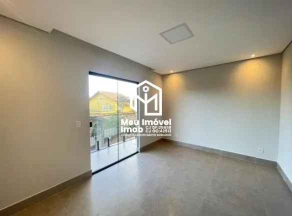 Imagem SHA Quadra 4 Arniqueiras Casa 3 Suítes 2 Vagas Útil 270 m² Terreno 235 m²