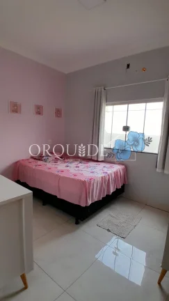 Imagem Imóvel de Luxo à Venda em Rio Verde-GO: Casa com 4 Quartos, 2 Suítes e 205m² no Residencial Solar dos Ataídes 2ª Etapa