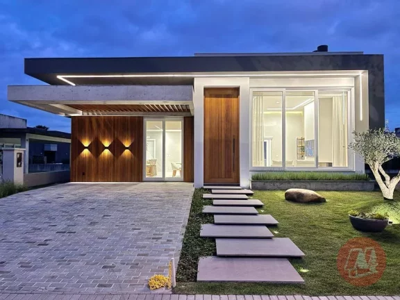 Imagem Excelente Casa Térrea com 4 Suítes