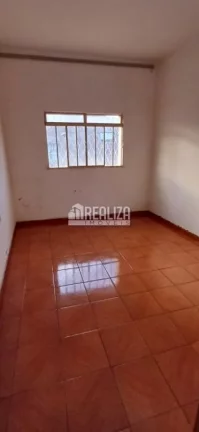 Imagem Casa à venda com piscina no bairro Fabrício em Uberaba