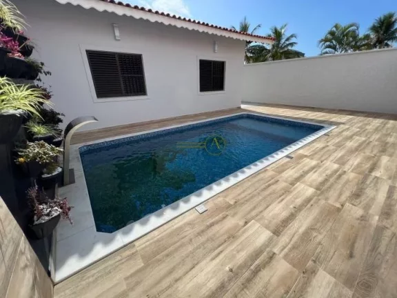 Imagem Casa térrea à venda apenas 600 metros da praia Piscina Churrasqueira