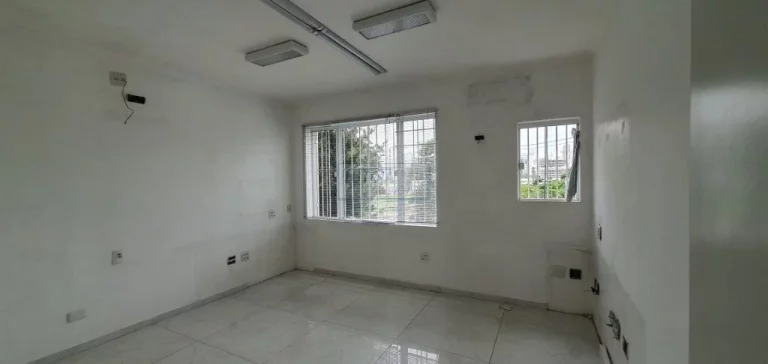 Imagem CASA COMERCIAL PARA LOCAÇÃO NA RUA TUTOIA