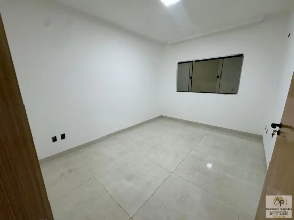 Imagem Casa para Venda em Aparecida de Goiânia, Vila Oliveira, 3 dormitórios, 1 suíte, 2 banheiros, 1 vaga