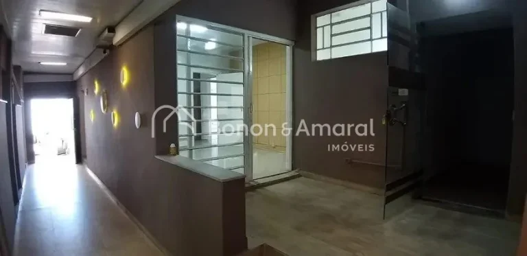Imagem Imóvel Comercial com 441 m² e 17 salas, terreno de 800,00 metros no Jardim Chapadão - Campinas/SP