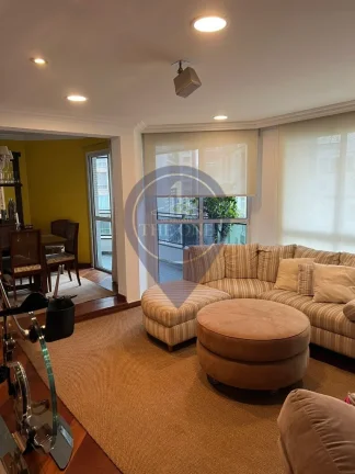 Imagem Espaçoso apartamento de alto padrão com 4 quartos e 3 suítes em Santa Cecília, São Paulo-SP
