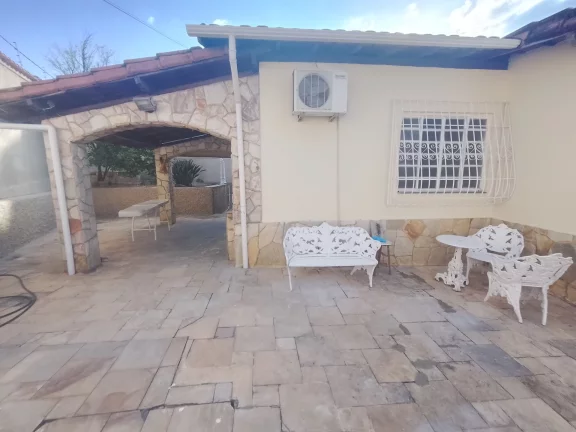 Imagem Casa para alugar em Santa Amélia BH, 3 quartos, 450m²