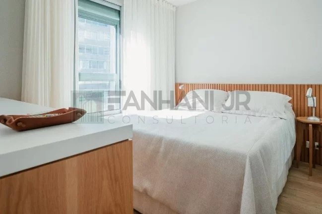 Imagem Apartamento para locação de alto padrão no Jardim América: 1 quarto, 1 suíte, 2 salas, 2 banheiros, 2 vagas, 70m².