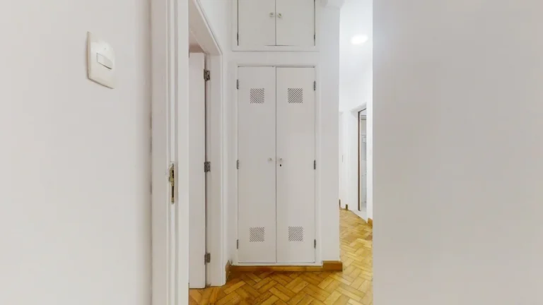 Imagem Apartamento 140M², 3Q, 1 Suíte, 2 Banheiros, 1 Vaga, Academia, Armários.