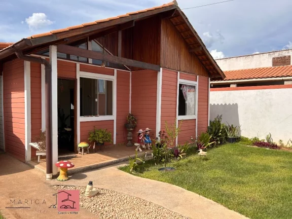 Casa Nova com Lindo Jardim e Vista para a Montanha