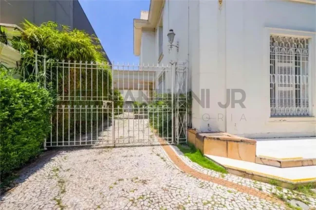 Imagem Casa Comercial para Locação em São Paulo-SP, no Jardim América: 10 Salas, 5 Banheiros, 20 Vagas de Garagem, 835m² de Área