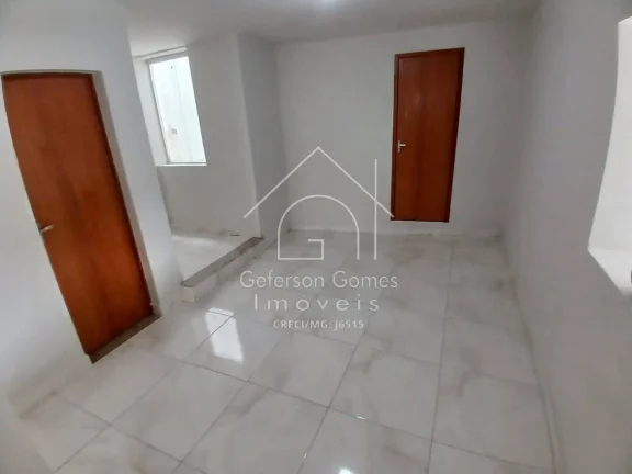 Imagem Aluguel - Casa Com 03 Quartos - Centro - Mantena - MG