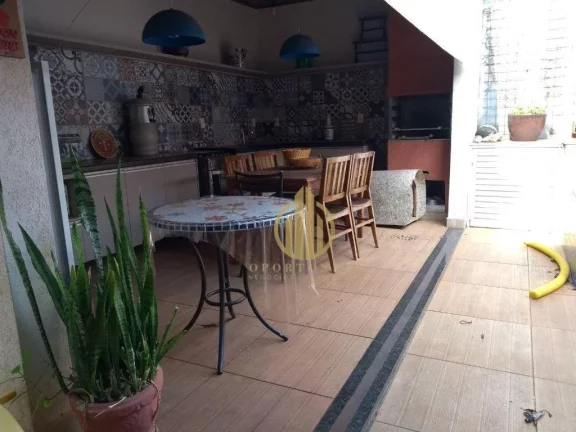 Imagem Casa com 3 dormitórios com 1 suíte à venda, 200 m² por R$ 798.000 - Condomínio San Remo II - Ribeirão Preto/SP