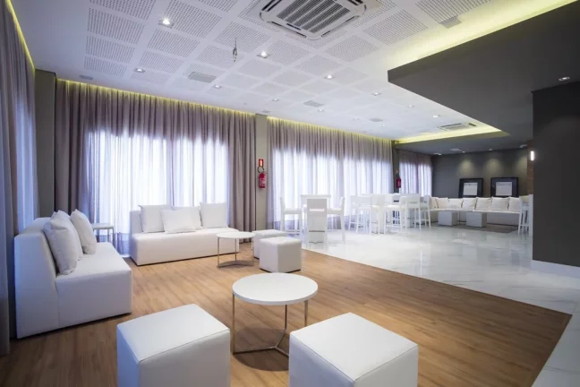 Imagem Sala comercial à venda em Porto Alegre, Petrópolis, 48,2m²