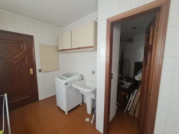Imagem Apartamento Boqueirão 1 Quadra da praia com 3 dormitórios à venda, 246 m²Boqueirão - Santos/SP