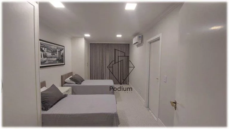 Imagem Casa de alto padrão de porteira fechada no Condomínio Altavista no Altiplano Cabo Branco - CA0160