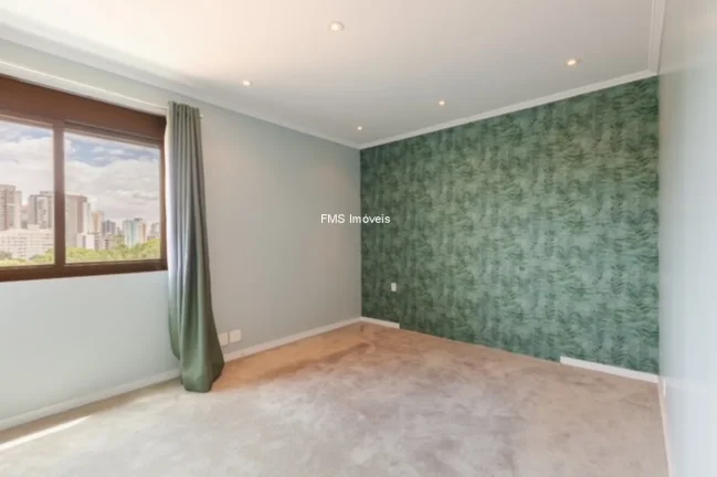 Imagem Imperdível apartamento à venda em Moema, São Paulo-SP: 3 quartos, 3 suítes, 2 salas, 4 vagas de garagem e 225m² de área!