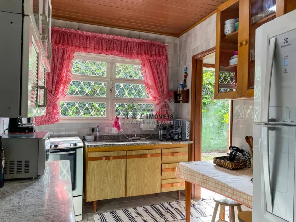 Imagem Casa à venda em Campos do Jordão – Com 4 dormitórios e linda vista