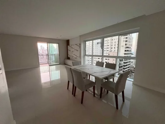 Imagem Apartamento com 4 dormitórios sendo 2 suítes e 3 vagas de garagem - Balneário Camboriú/SC