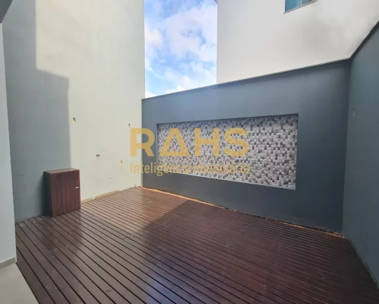 Imagem Moderno sobrado com 195m² privativos, localizado na melhor região do bairro Floresta. Detalhes em ...
