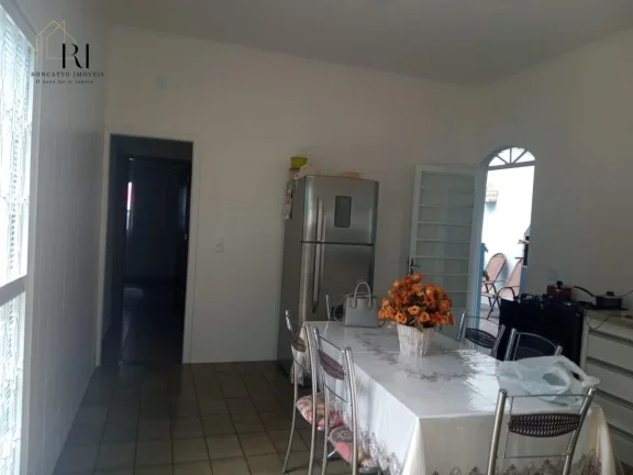 Imagem Casa com 5 quartos, 290m2, à venda