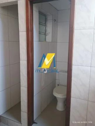 Imagem "Esse sobrado é tipo 2 em 1: casa linda + espaço pra ganhar dinheiro!"