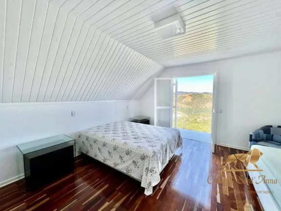 Imagem Linda casa a venda em Condomínio Fechado em Campos do Jordão-SP