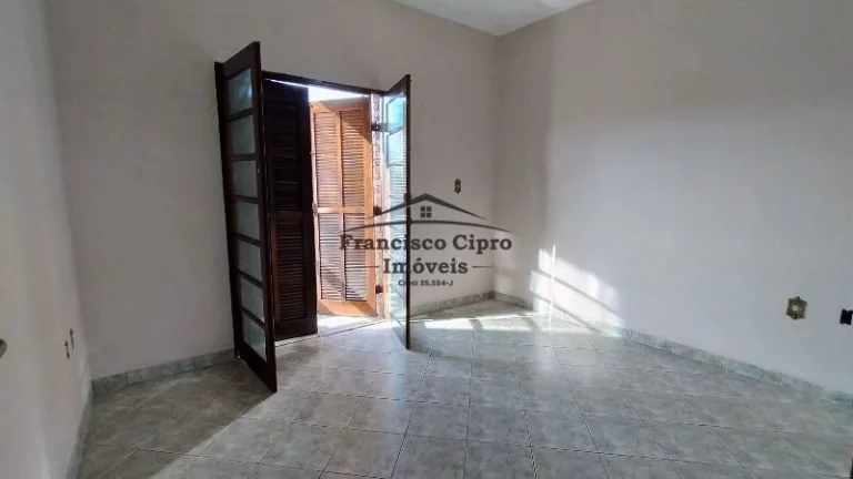 Imagem Casa à venda no bairro Engenheiro Neiva - Guaratinguetá/SP