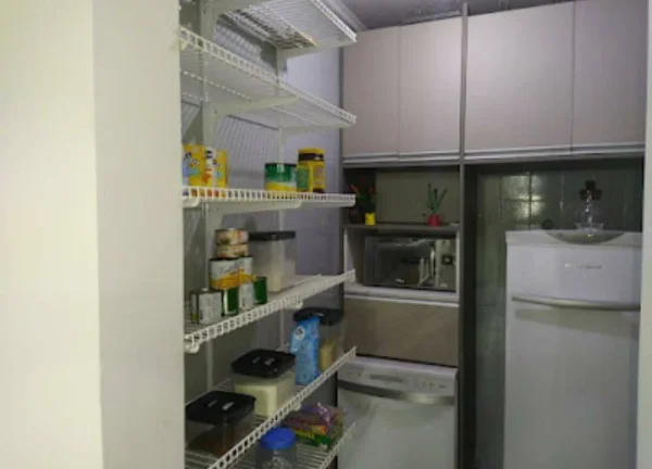 Imagem Sobrado espaçoso, recém-reformado, pronto para morar!