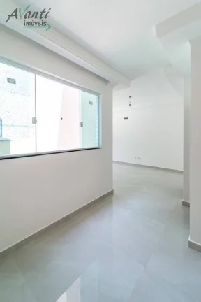 Imagem Casa sobreposta à venda no Campo Grande em Santos – 3 suítes, 4 vagas – R$ 1.300.000