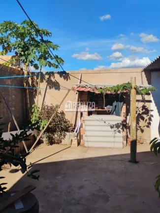 Imagem Casa à venda em Uberaba: 2 dormitórios, churrasqueira e varanda gourmet!