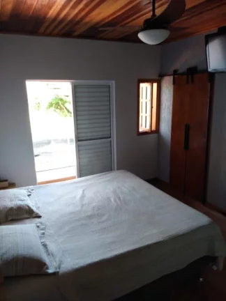 Imagem Sobrado com 5 dormitórios, 200 m² - venda por R$ 690.000,00 ou aluguel por R$ 3.210,83/mês - Jardim Pararangaba - São José dos Campos/SP
