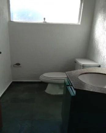 Imagem Sobrado em condomínio fechado