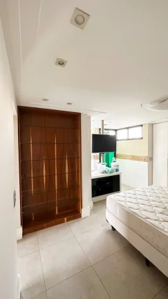 Imagem Cobertura Duplex 200M², 3Q, 3 Suítes, 6 Banheiros, 2 Vagas, 3 Salas, 1 Lavabo, Piscina Particular, Terraço com Área Gourmet, Suíte Master C/ Hidro.