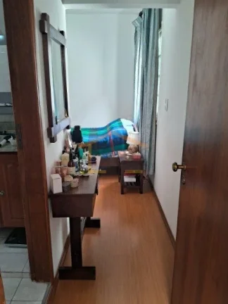 Imagem TERRENO COM 2 CASAS À VENDA.
Casa 1: 3 dormitórios, sendo 1 suíte com hidromassagem, 3 salas, coz...